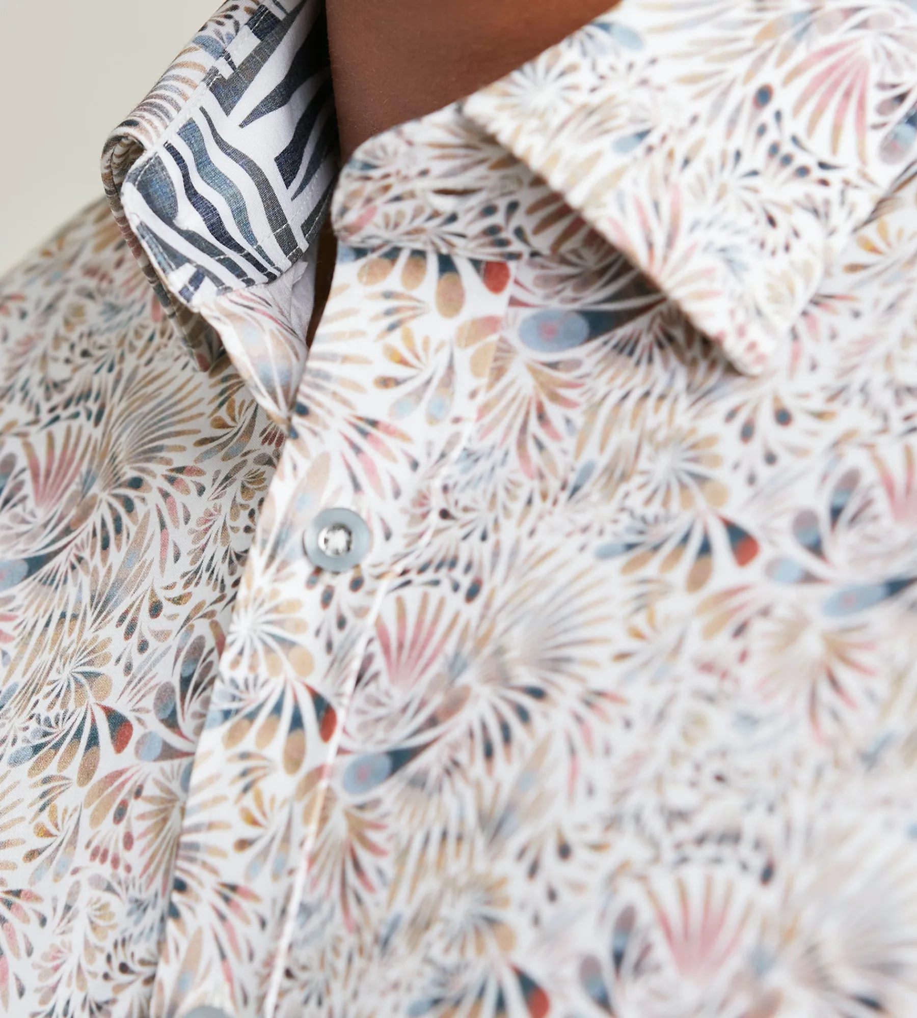 Hechter Paris Casual Shirts*Modern Fit Long Sleeve Paisley Pattern 360 Stretch Casual Shirt Tan